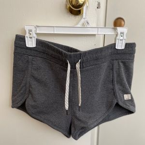 Vuori lounge shorts
